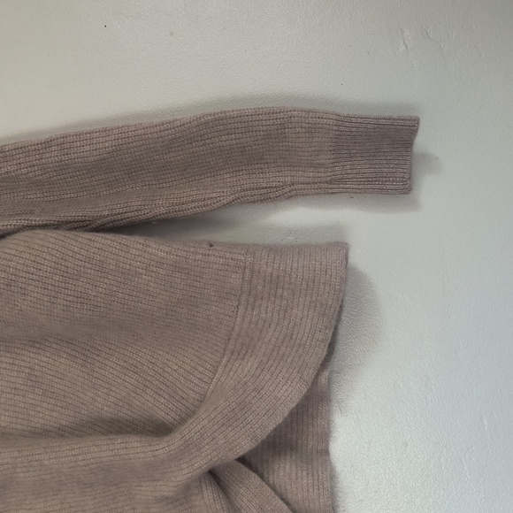 Garnet Hill Oatmeal Beige 100% Cashmere Twist Front Chunky Knit Sweater Sz Large - Picture 15 of 17